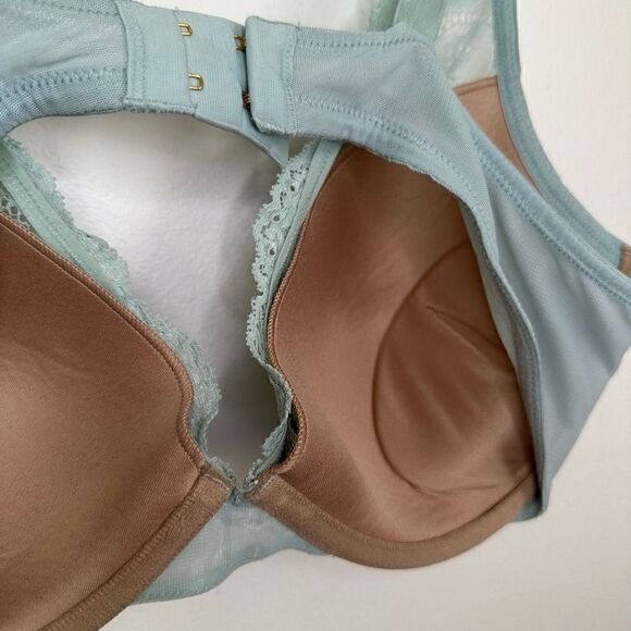 24/7™ Lace Contour Plunge Bra in daydream - Picture 4 of 10